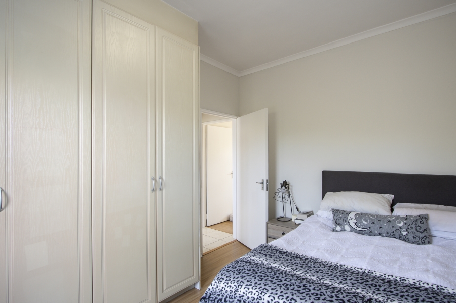 To Let 2 Bedroom Property for Rent in Heritage Park Western Cape
